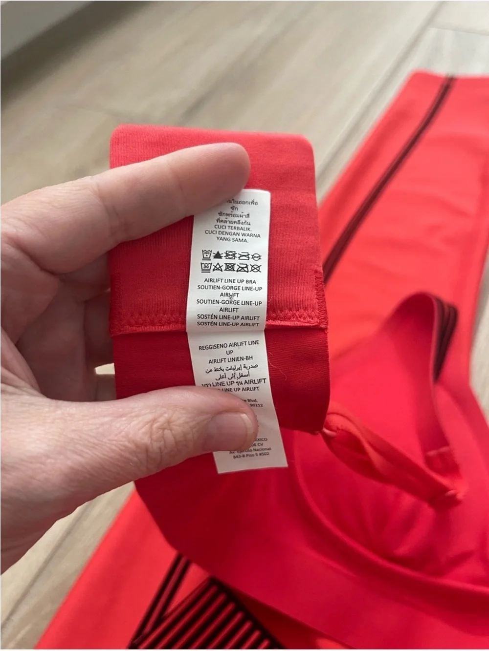 NWOT ALO Yoga Line Up Set Red Hot Summer High Waisted Leggings + Bra Sz XS 0-2